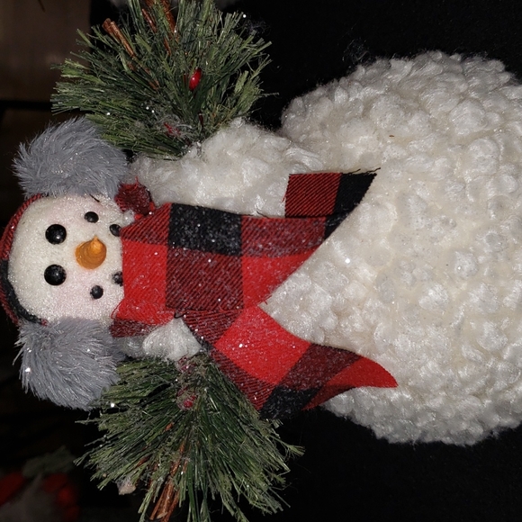 3 Snowman Plush Family- 9" Tall - Picture 4 of 6